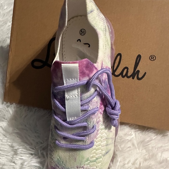 Brand new shoes - Picture 6 of 8